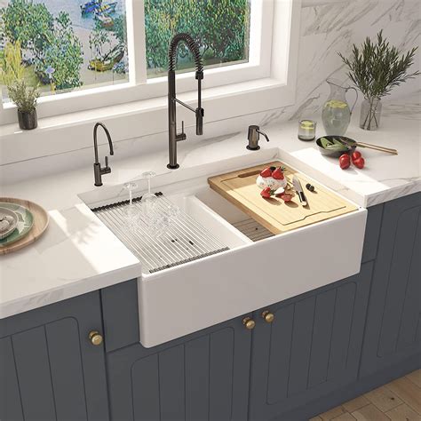 white farmhouse apron front sink